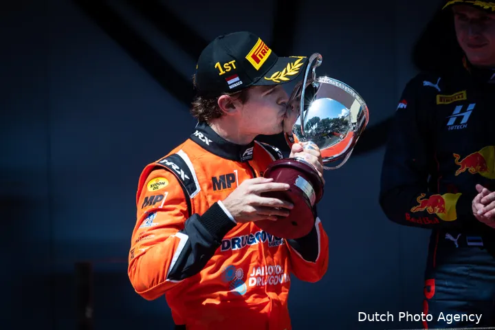 Drugovich kust de beker, nadat hij de hoofdrace in Monaco afgelopen weekend wist te winnen en zijn leiding in het Formule 2-kampioenschap ietwat verstevigde.