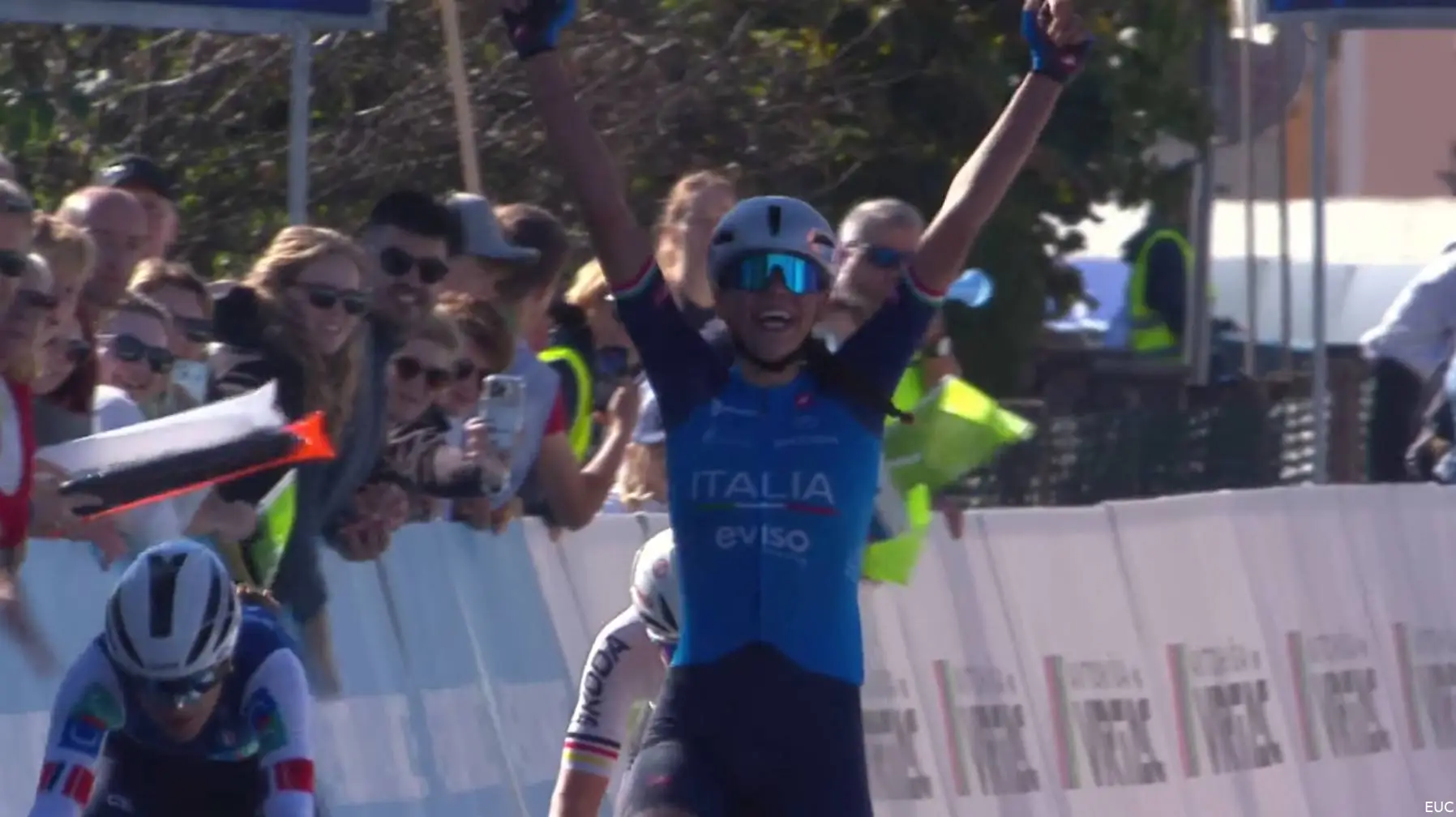 Azzura Ballan wins the European Championships junior women's race