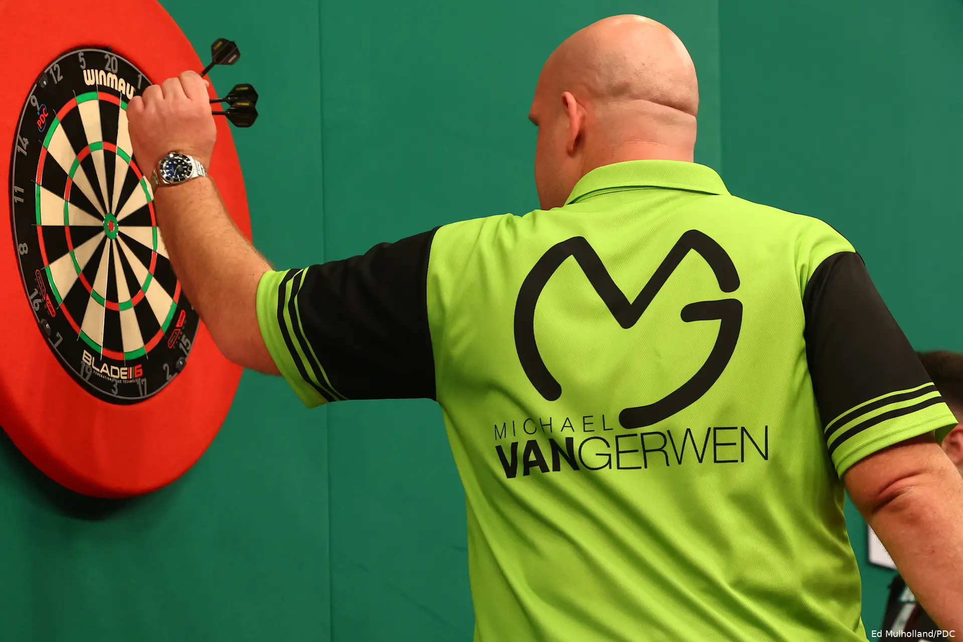 michael van gerwen r1 us darts masters 4