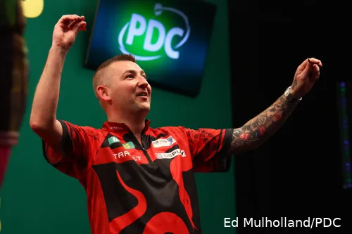 Nathan Aspinall treft in de volgende ronde Michael Smith