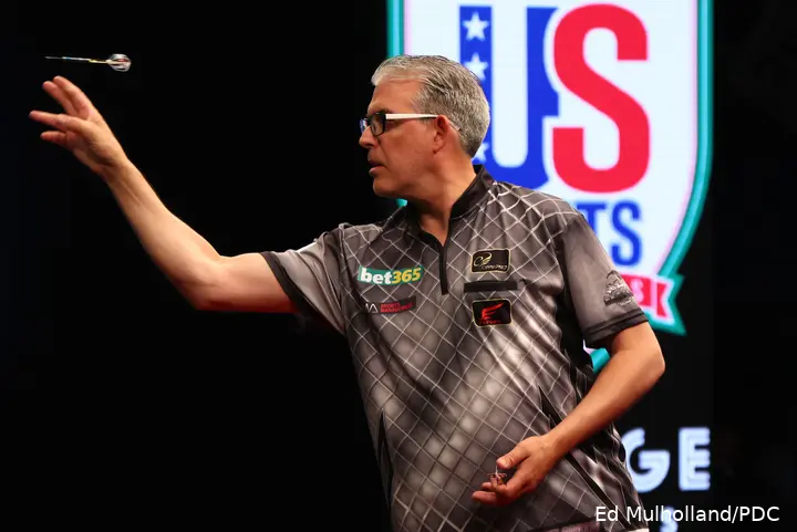 Jeff Smith in action at the US Darts Masters