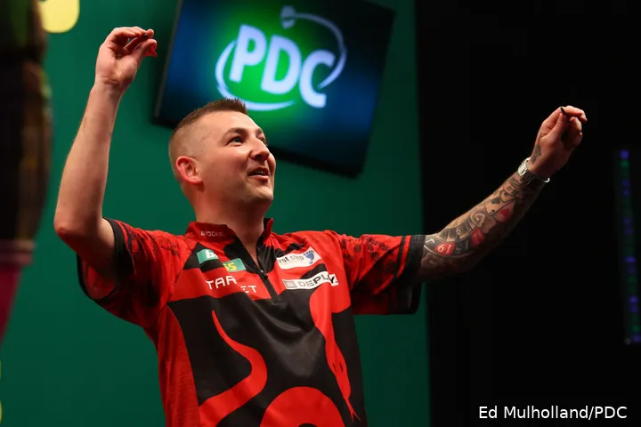 Nathan Aspinall treft in de volgende ronde Michael Smith