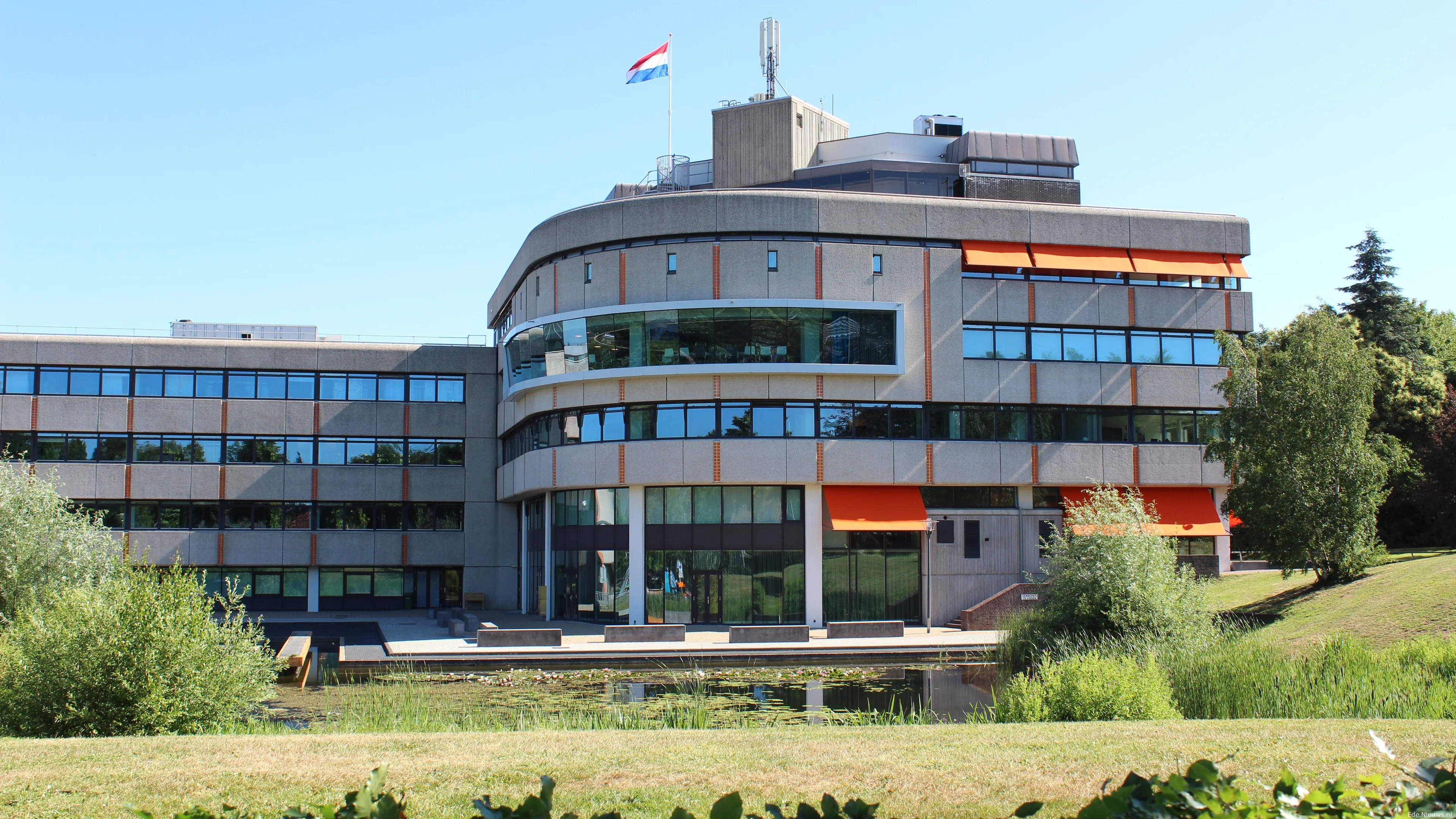 gemeentehuis ede zicht raadszaal chris ouboter