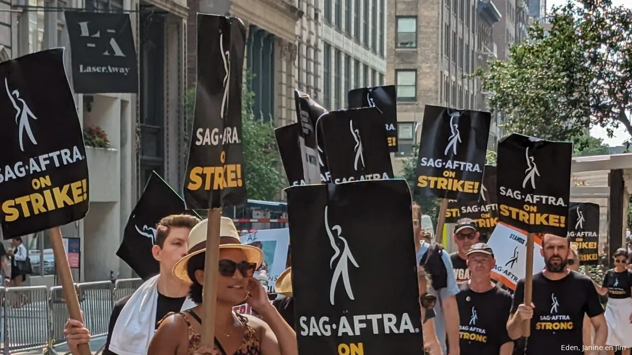 sag aftra staking 1f1693836215