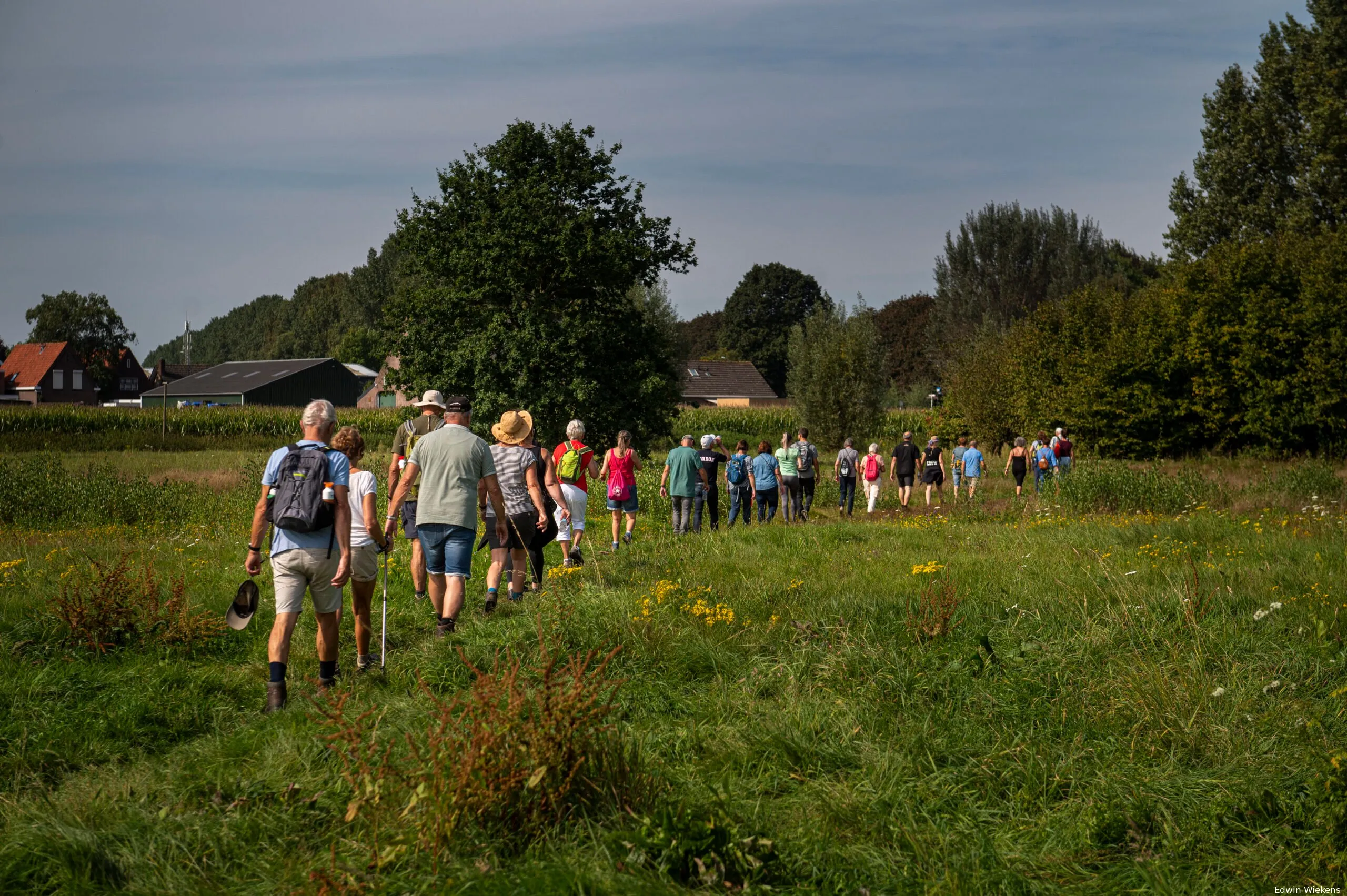 wandeling expeditie zuiderwaterlinie 2023 in waalwijk fotograaf photedby edwin wiekens scaled