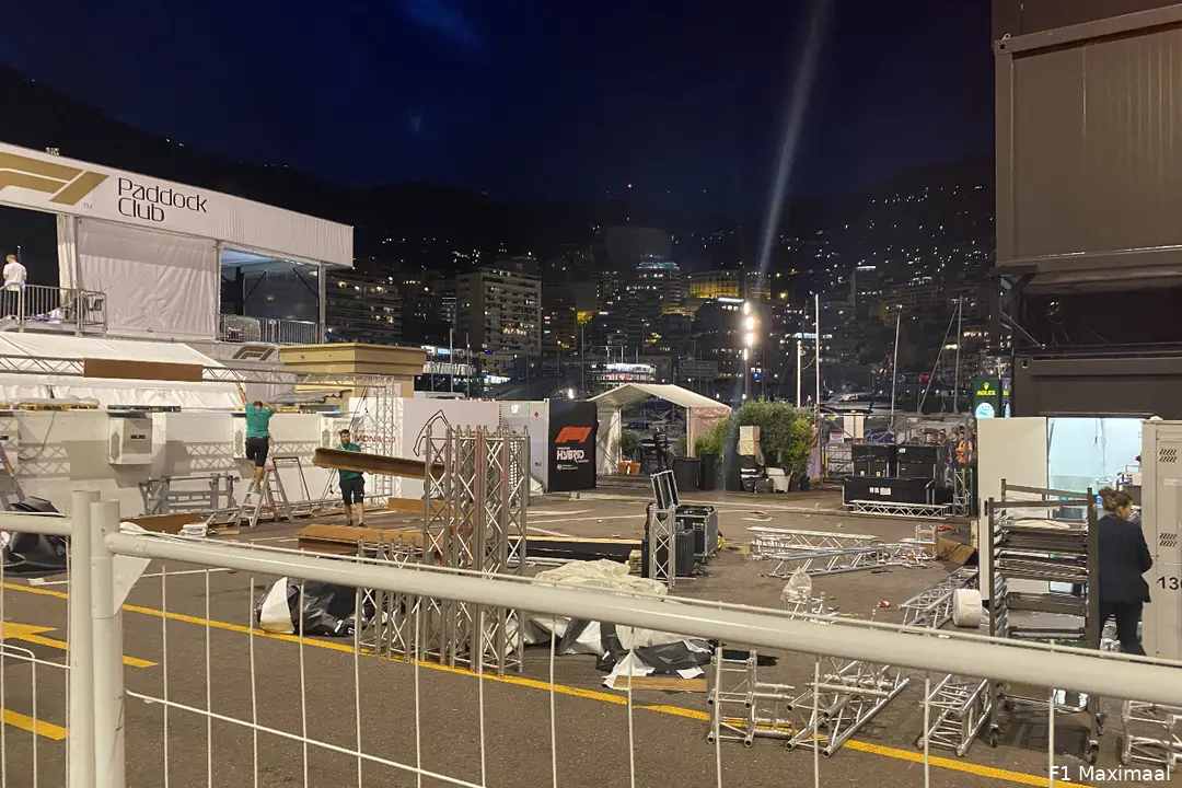 De paddock wordt helemaal leeggehaald en alle spullen worden ingepakt voor de volgende race in Canada.