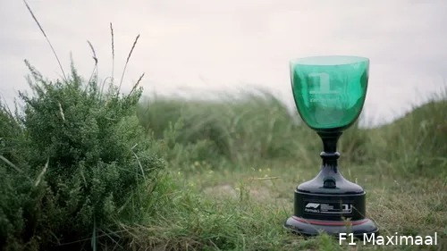 Eén van de voorbeelden van duurzaamheid in Zandvoort: een trofee van gerecycled materiaal.