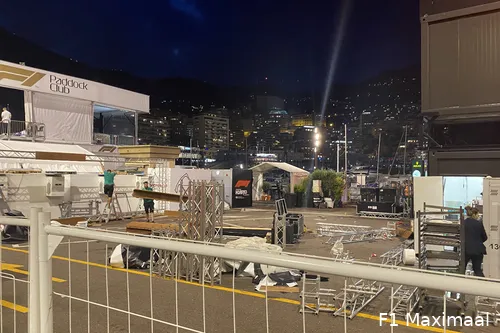 De paddock wordt helemaal leeggehaald en alle spullen worden ingepakt voor de volgende race in Canada.