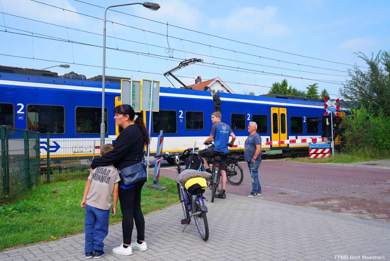 2024 09 05 meesters multi media fotos defecte trein op spoor helvoirt woonwijk niet bereikbaar1