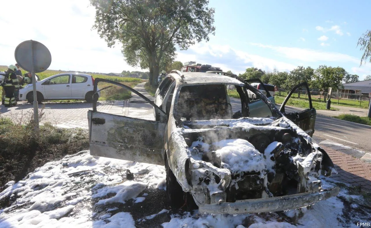 autobrand na ongeval empelsehoefweg rosmalen 1