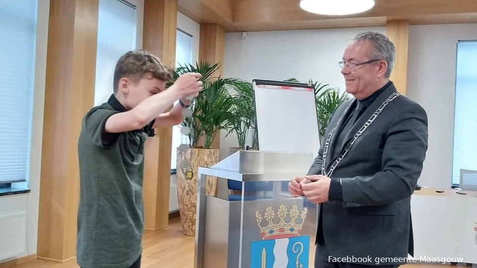 lars boonen legt ambtsketen af als kinderburgemeester 1