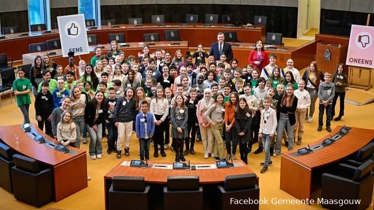 kinderraadsbestuurders bij provincie limburg fb 1