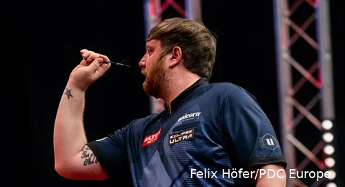 Cameron Menzies in actie