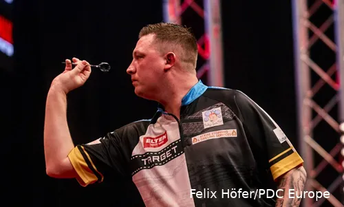 Chris Dobey in actie