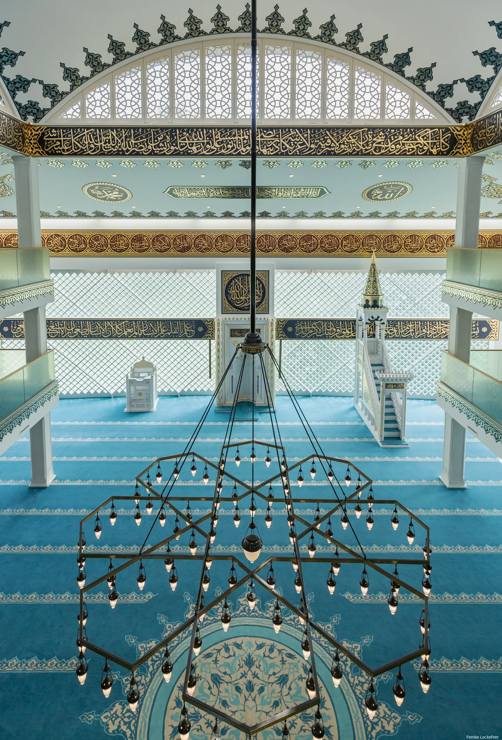 ulu moskee utrecht gebedszaal foto femke lockefeer