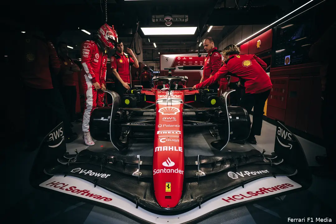 Charles Leclerc, klaar om de kwalificatie te beginnen, Grand Prix Las Vegas 2023.<br>