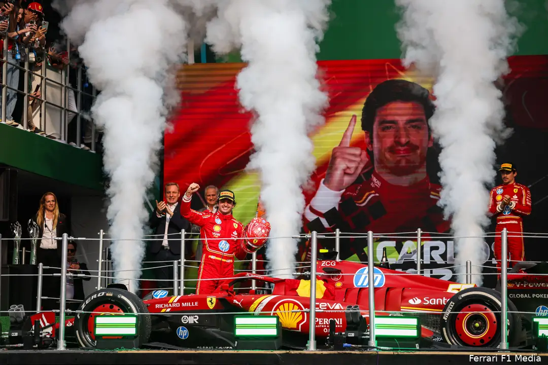 <i>Is dit de laatste overwinning voor Sainz in een Ferrari?</i>