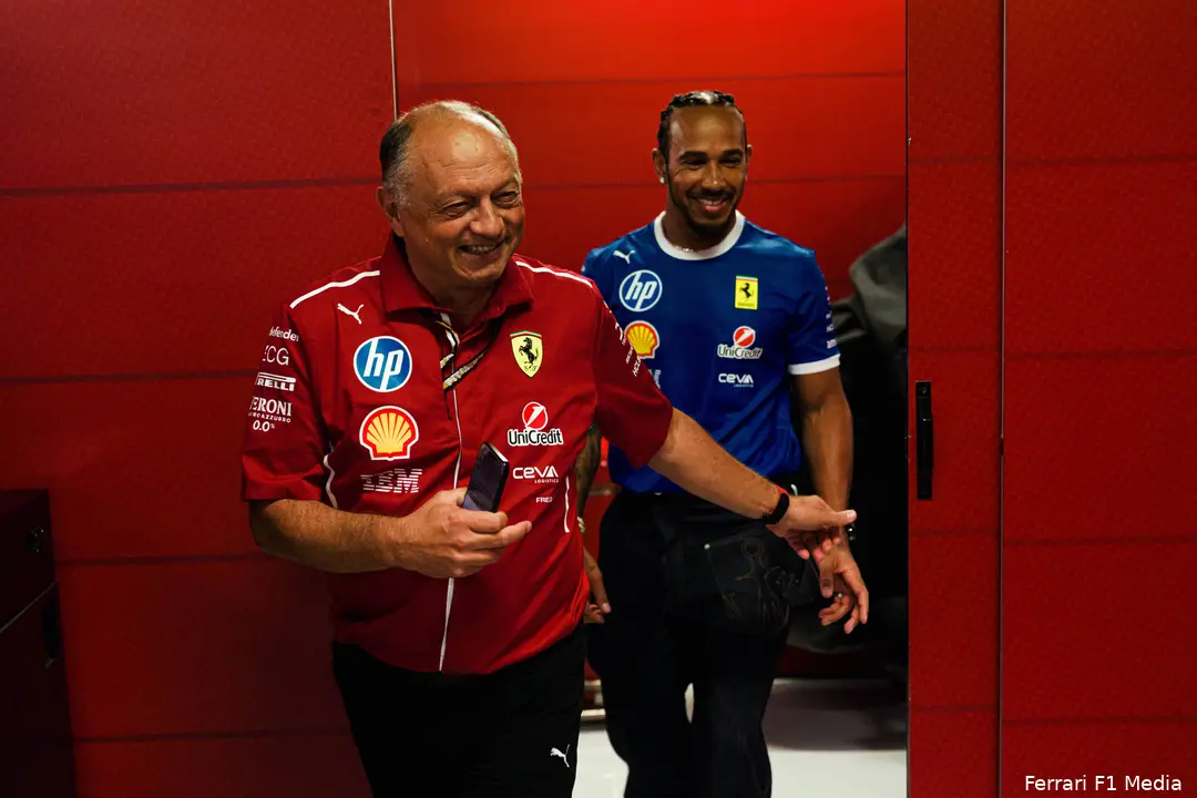 lewis-hamilton-fred-vasseur-ferrari-monza-italië