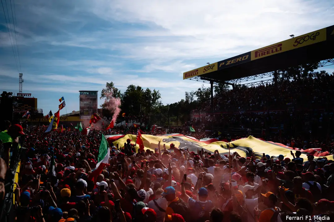 tifosi-monza-ferrari-gp-italie-2025-zondag