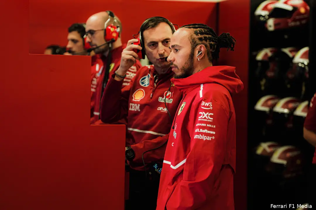 lewis-hamilton-mexico-2025-vrijdag-ferrari