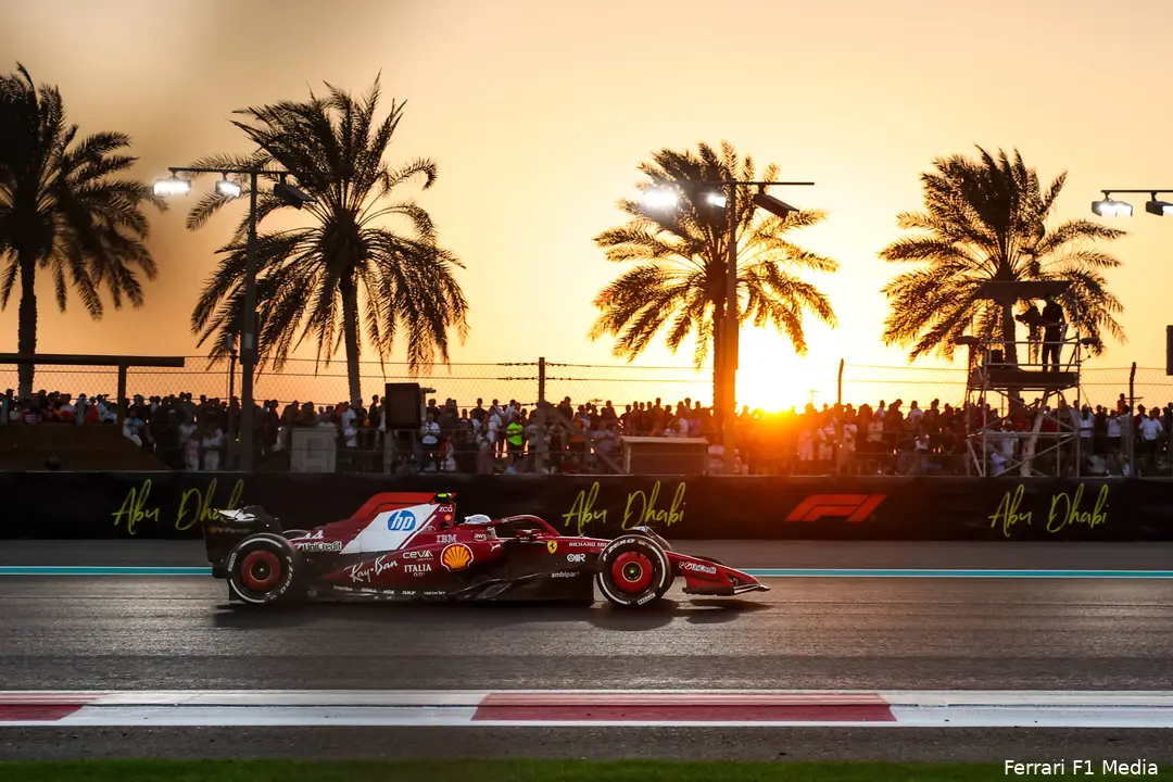 lewis-hamilton-ferrari-gp-abu-dhabi-2025-zondag-3