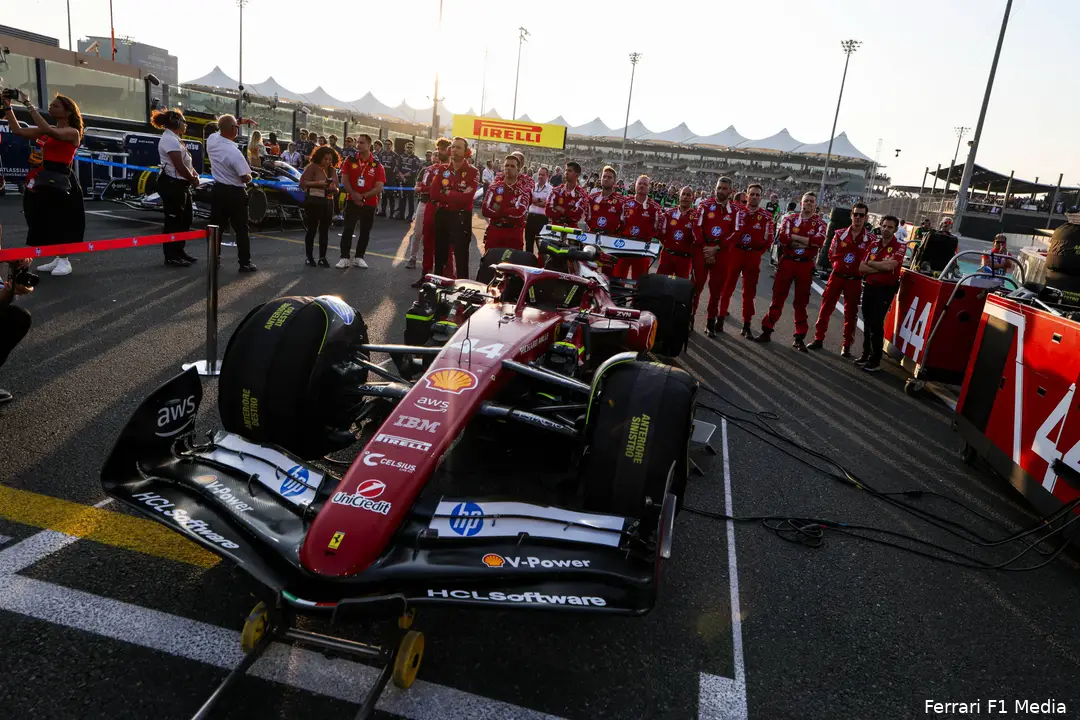 lewis-hamilton-ferrari-gp-abu-dhabi-2025-zondag-4