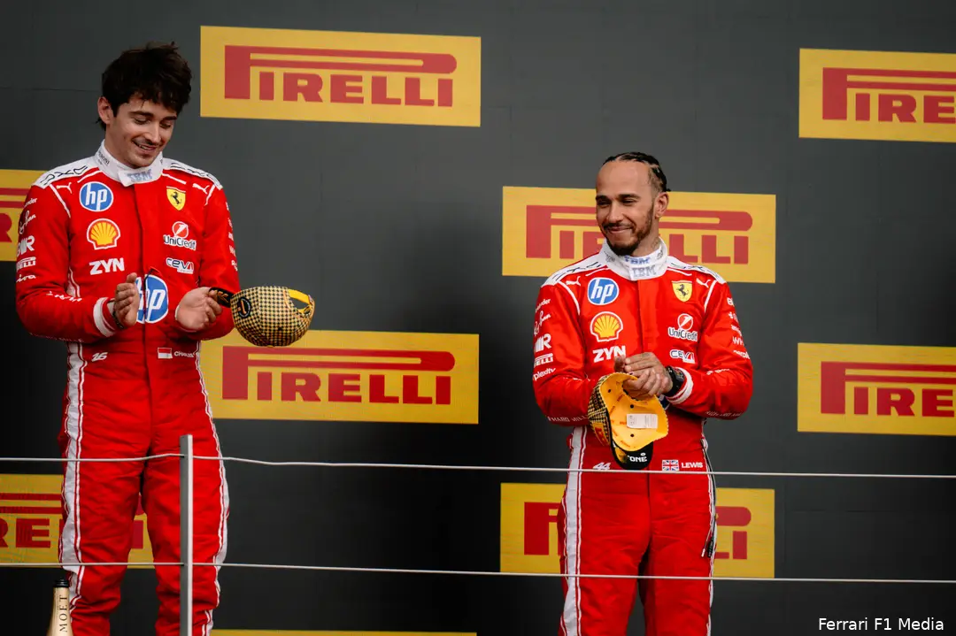 charles-leclerc-lewis-hamilton-ferrari-gp-groot-brittannie-2026-zondag-podium