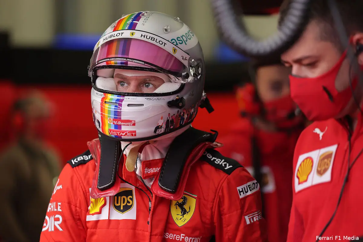 vettel regenbooghelm