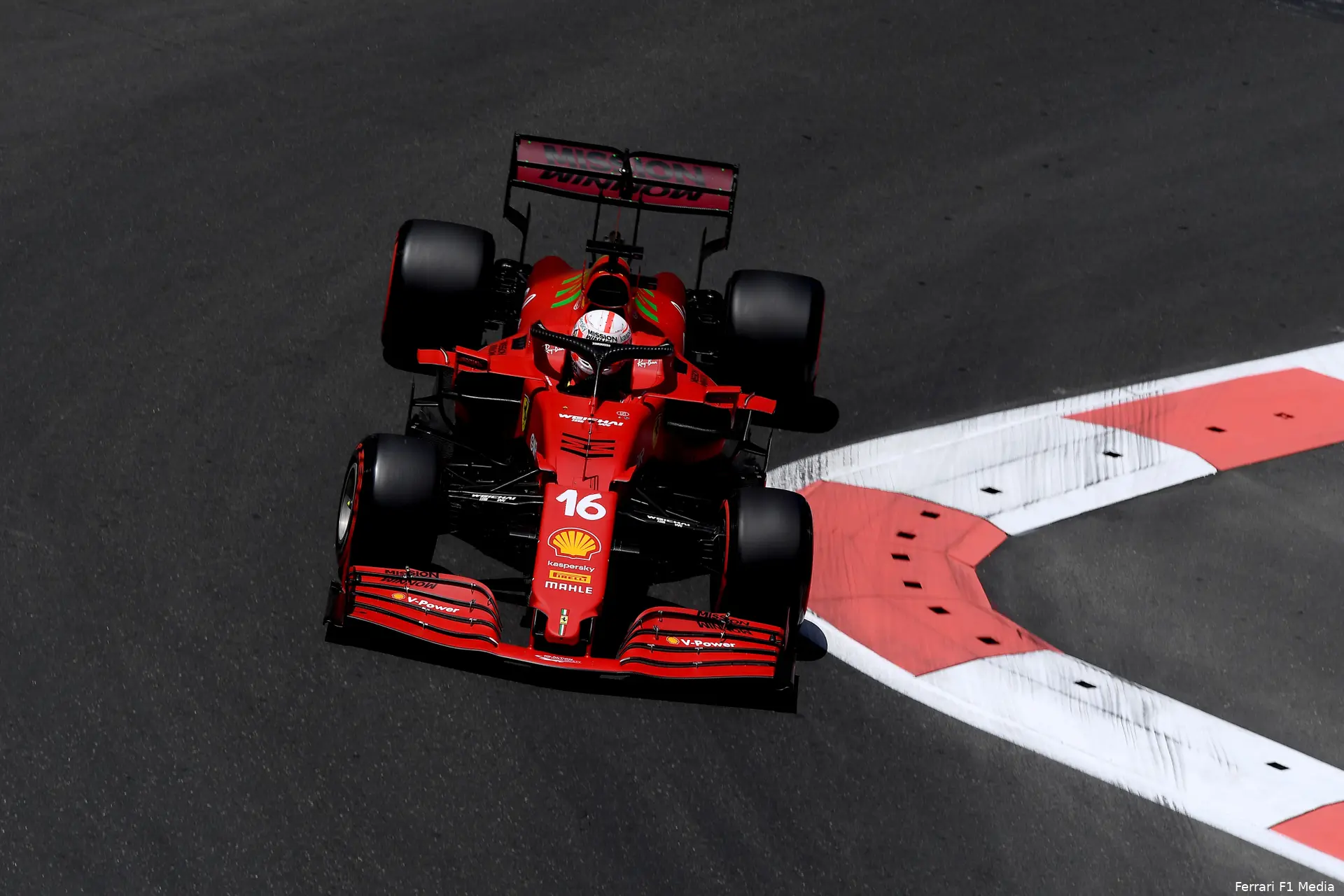 Leclerc Ferrari Azerbeidzjan2