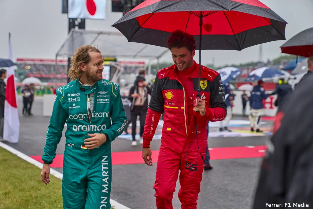 Sebastian Vettel Carlos Sainz Aston Martin Ferrari F1 GP Japan 2022 1