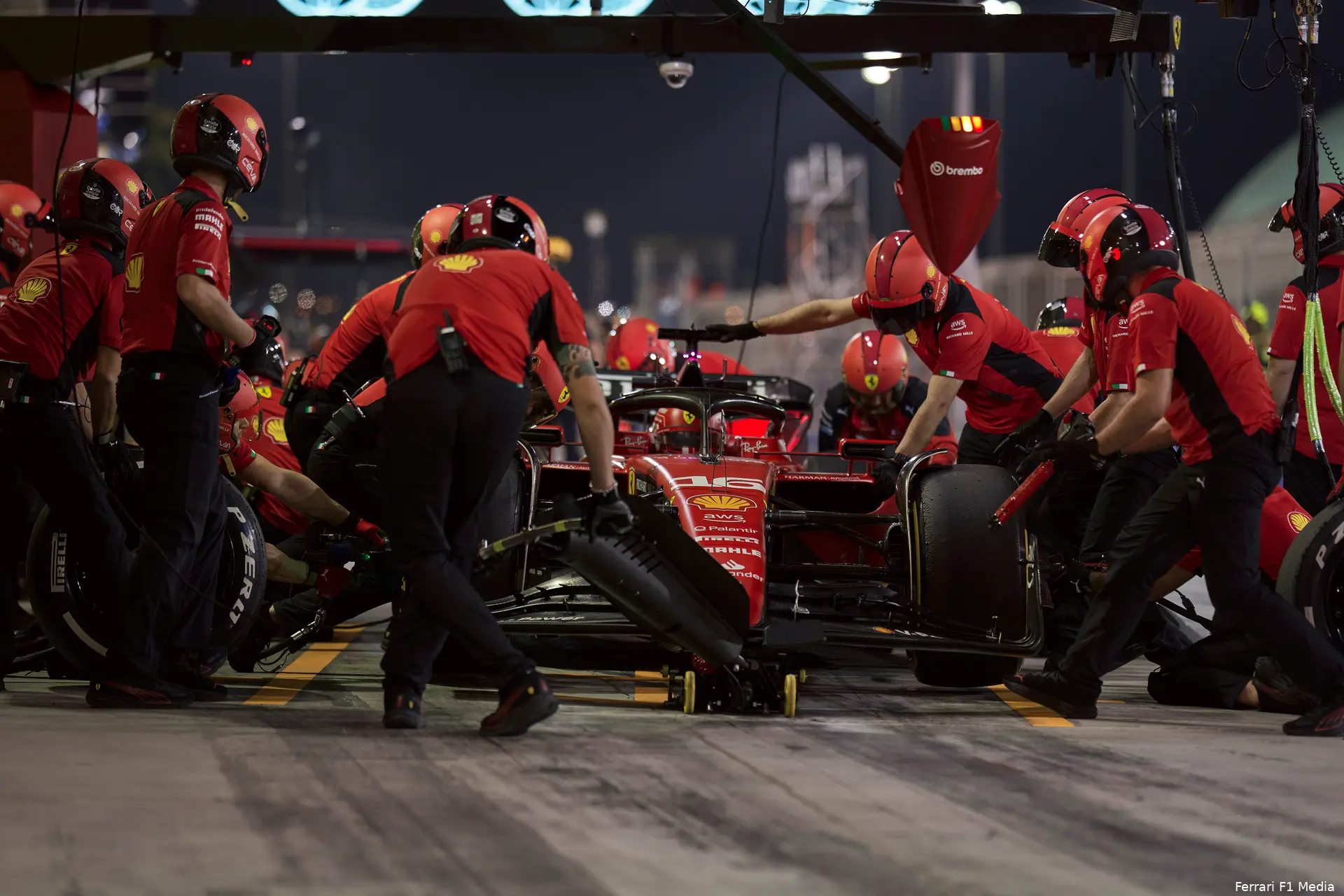 charles leclerc sf 23 ferrari f1 testing bahrein 2023