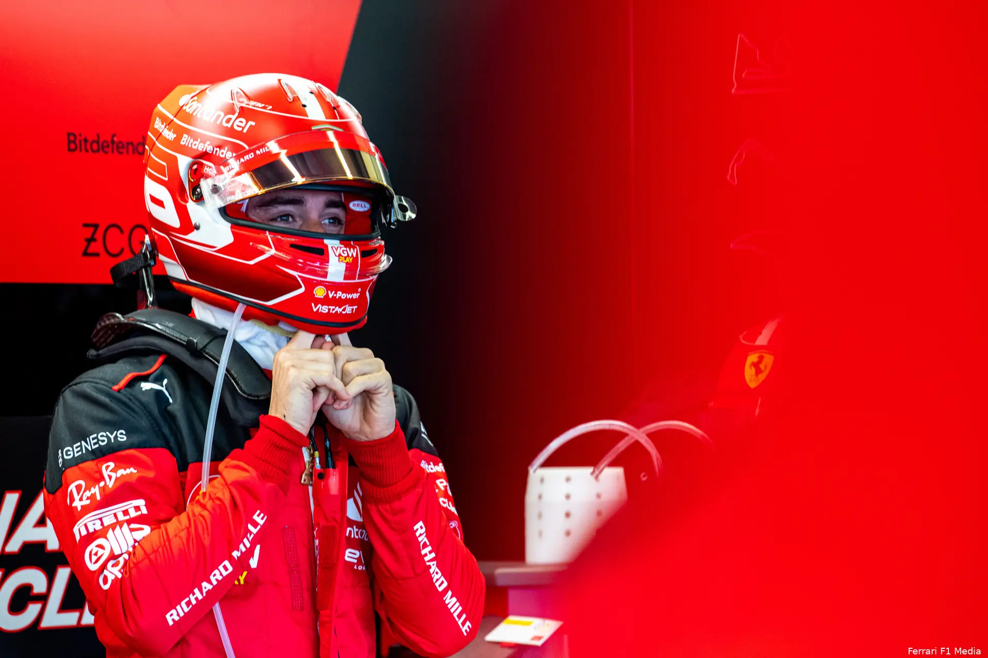 ferrari charles leclerc carlos sainz frederic vasseur