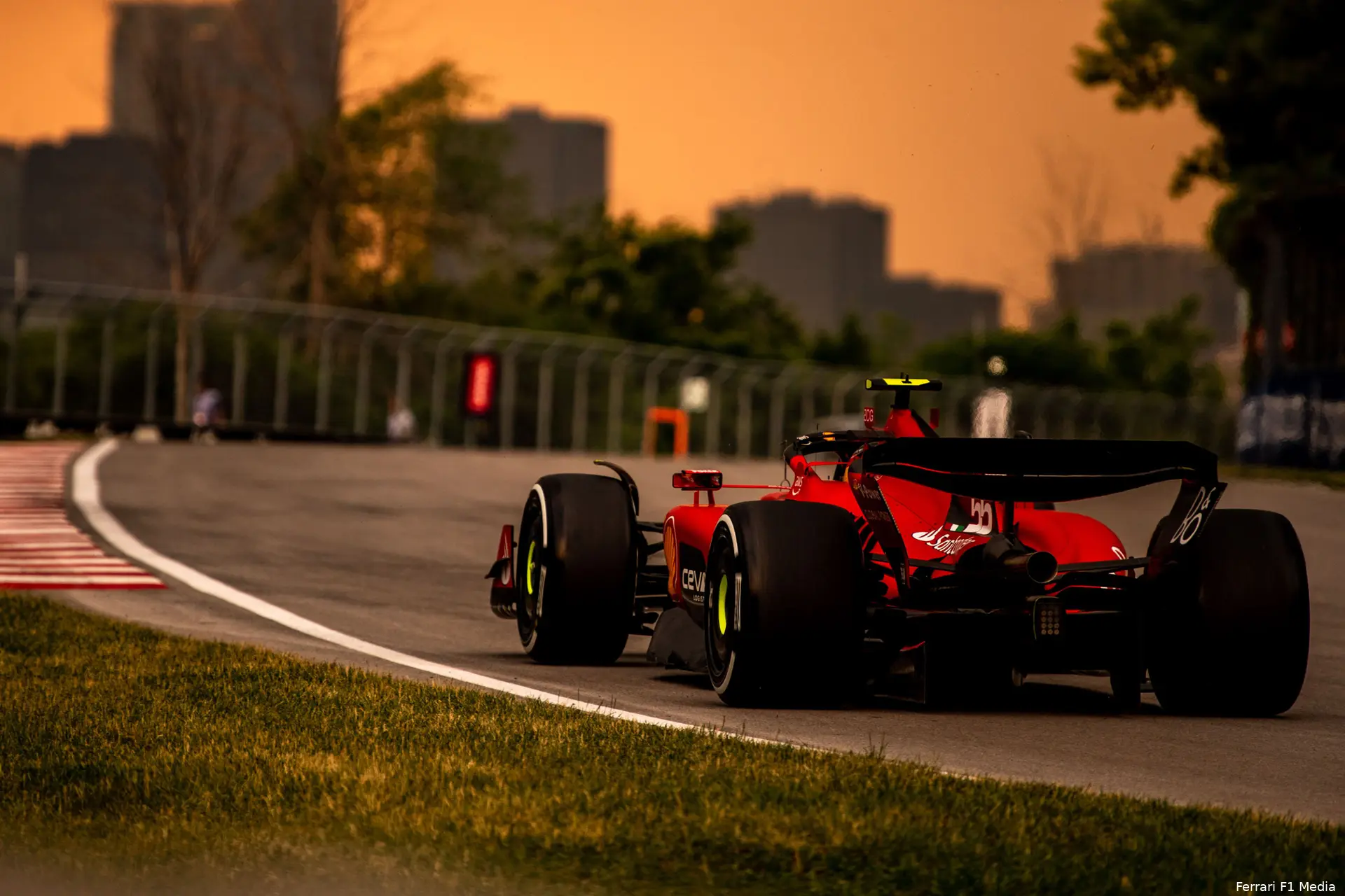 carlos sainz sf 23 ferrari f1 gp canada 2023