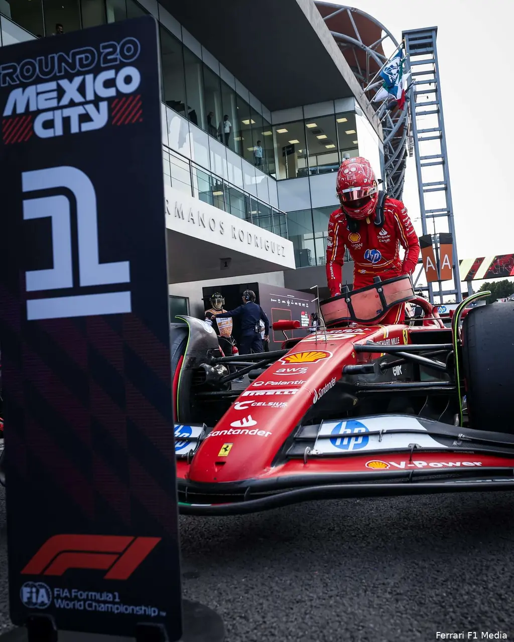 carlos sainz p1 pole kwalificatie 2024 mexico ferrari