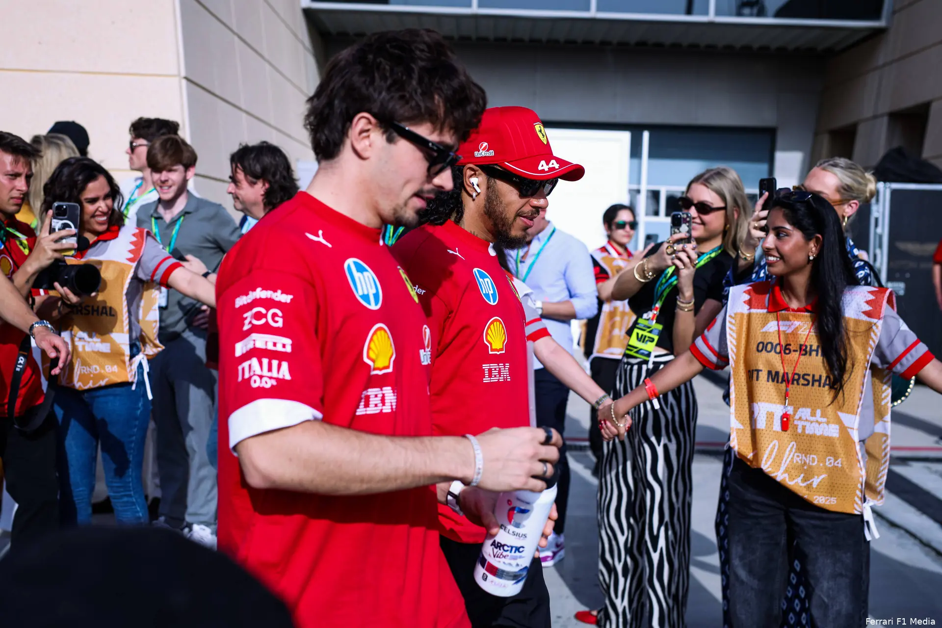 leclerc hamilton ferrari bahrein 2025