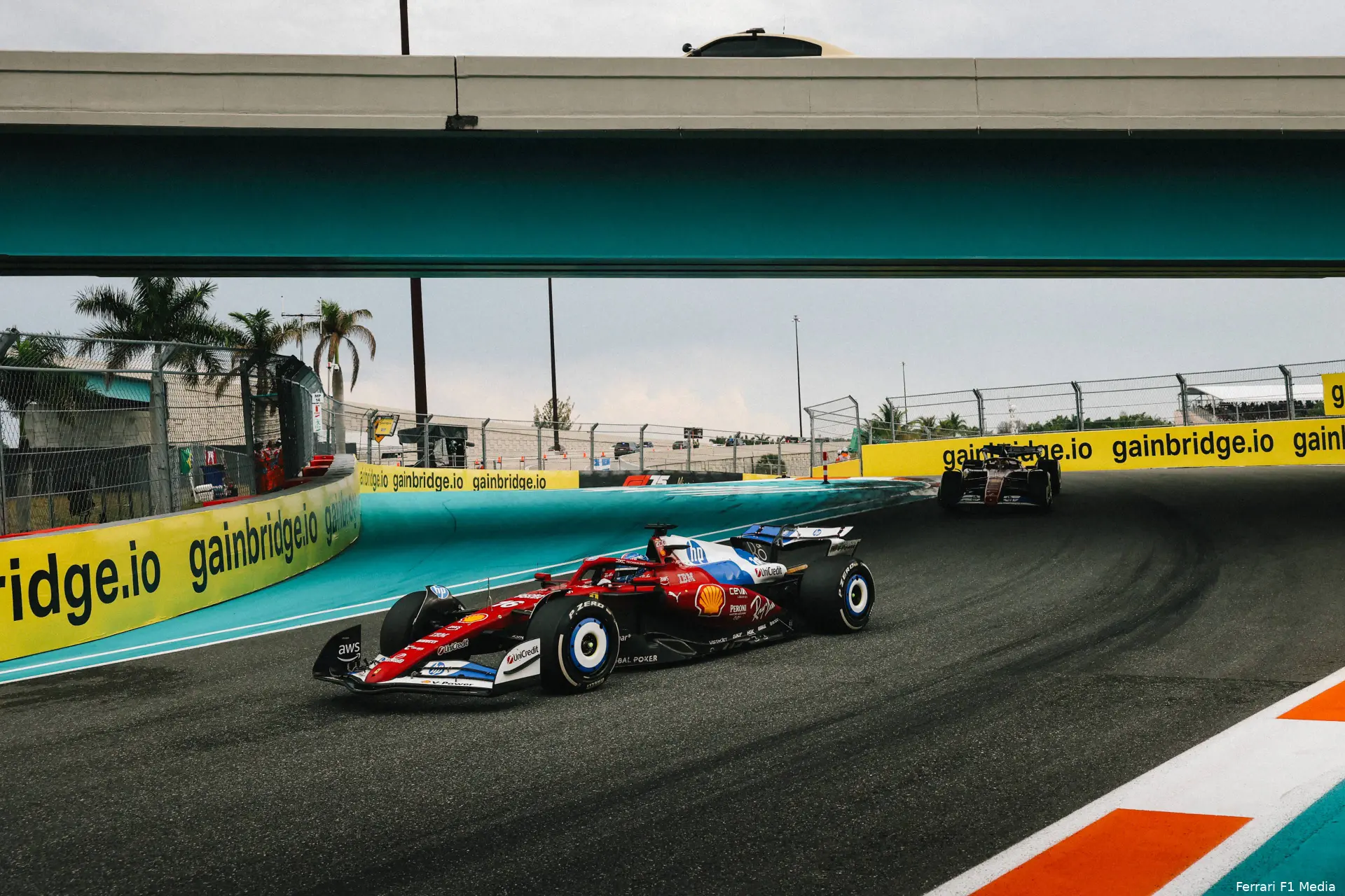 charles leclerc lewis hamilton ferrari 2025 miami zondag race
