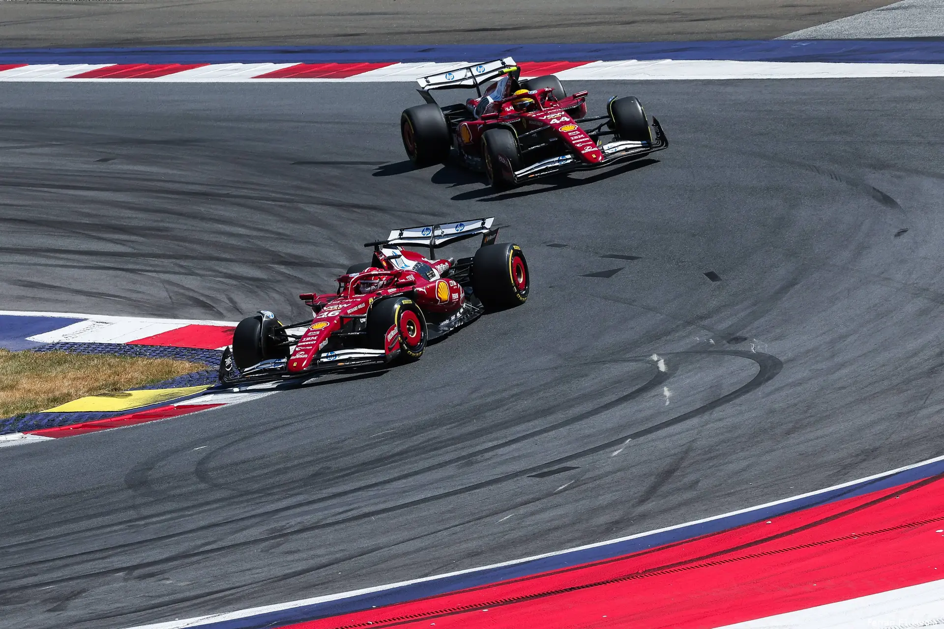 charles leclerc lewis hamilton ferrari gp oostenrijk 2025 zondag