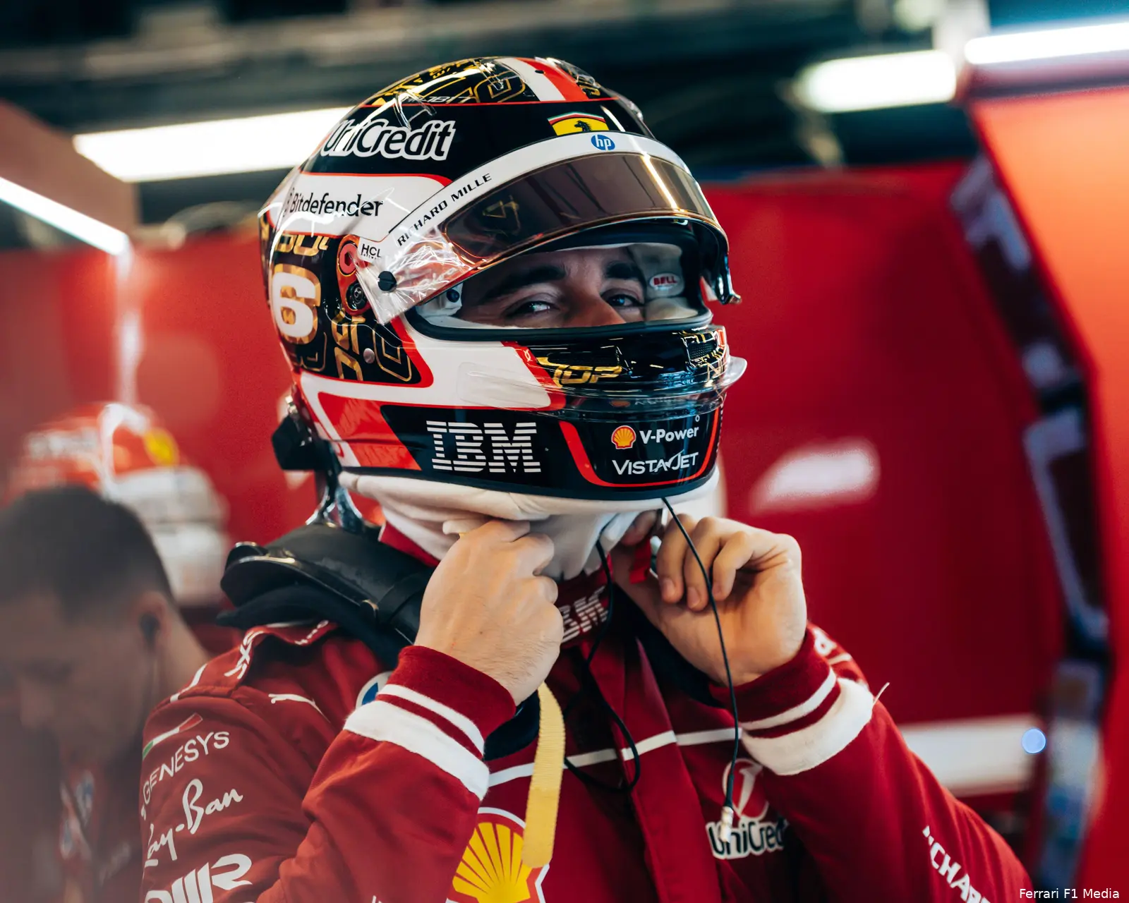 charles-leclerc-ferrari-abudhabi-vrijdag (2)