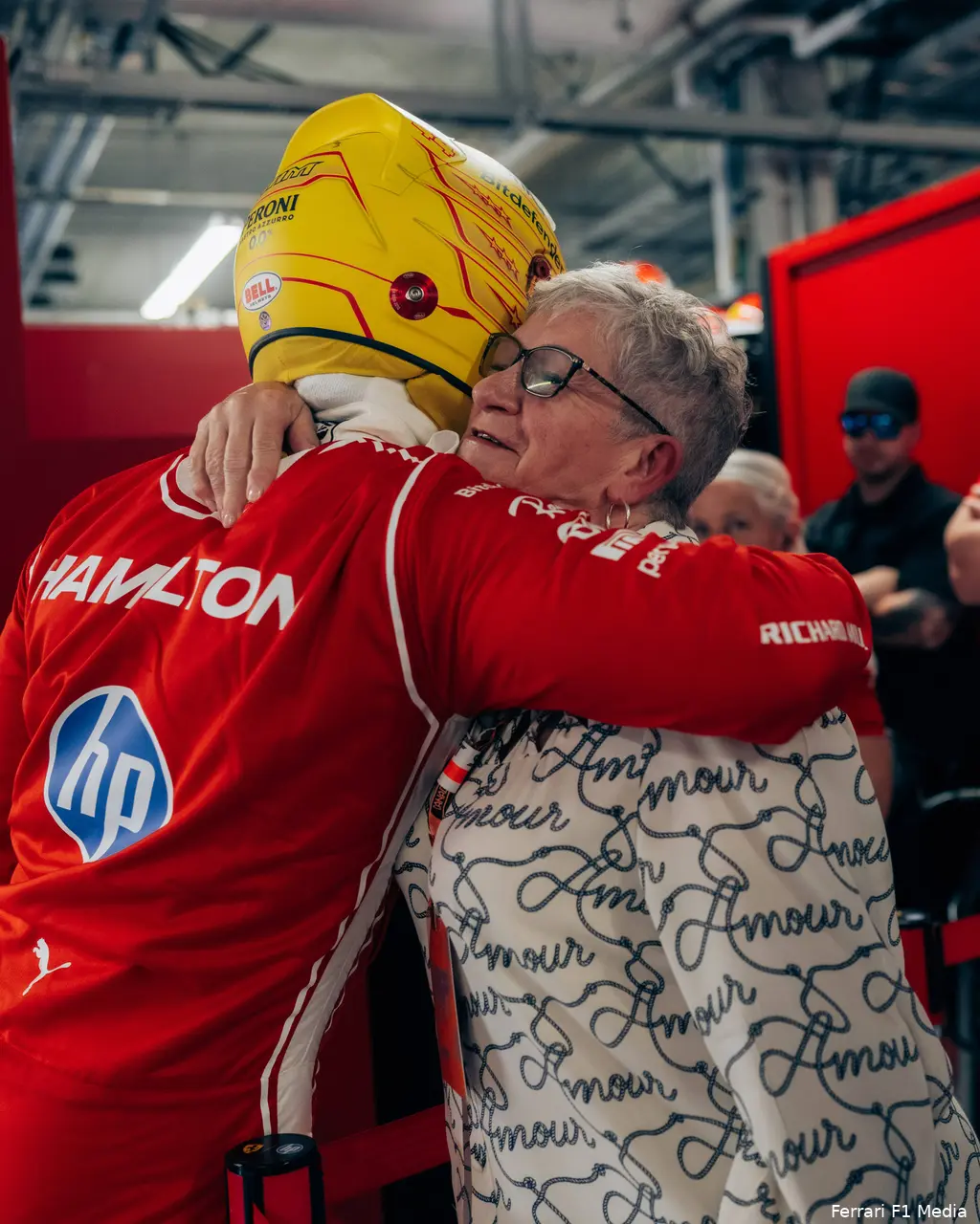 moeder-lewis-hamilton-ferrari-2026-zondag-race-canada