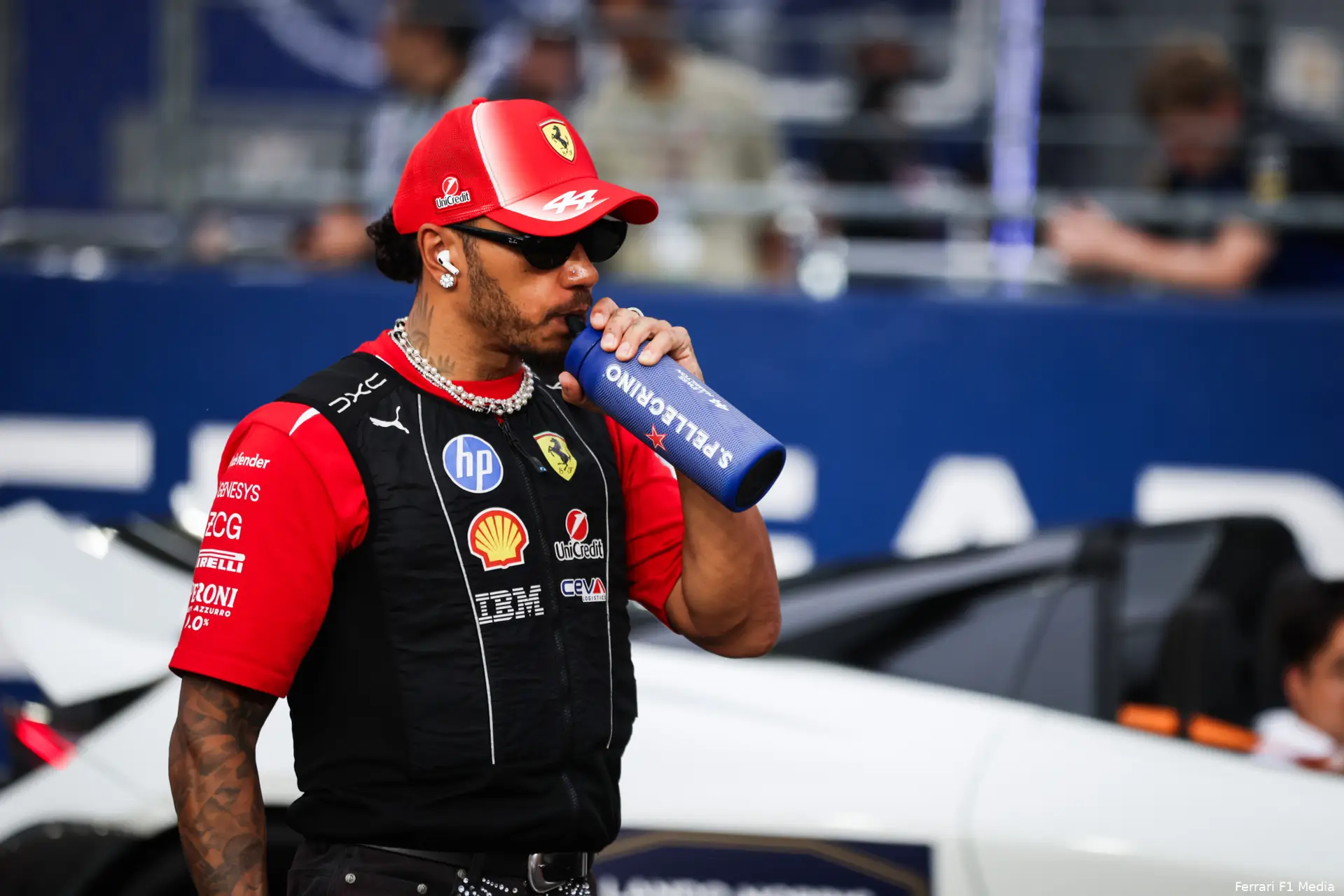 lewis-hamilton-ferrari-2026-singapore-sunday-1