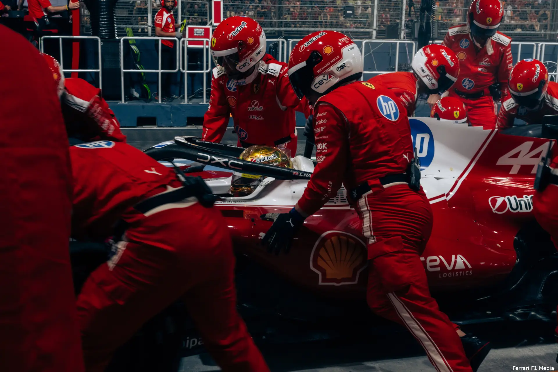 lewis-hamilton-ferrari-2026-singapore-sunday