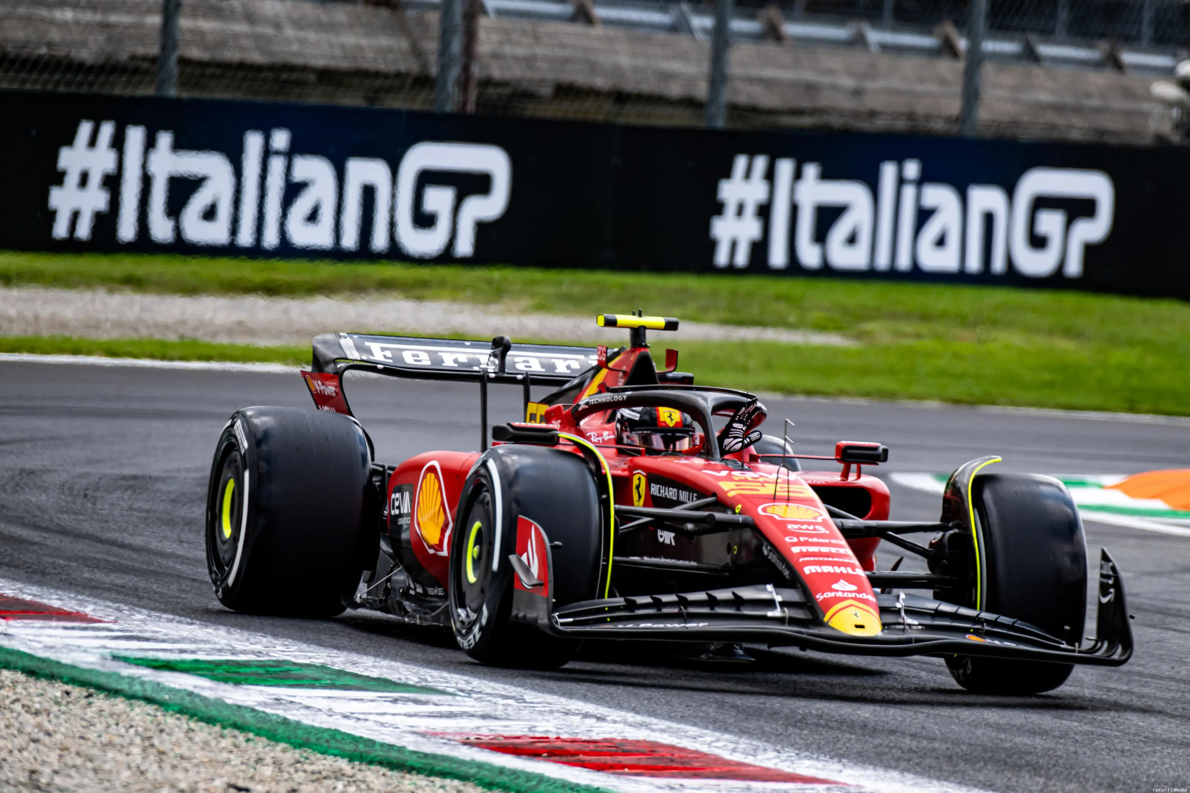sainz carlos ferrari car11