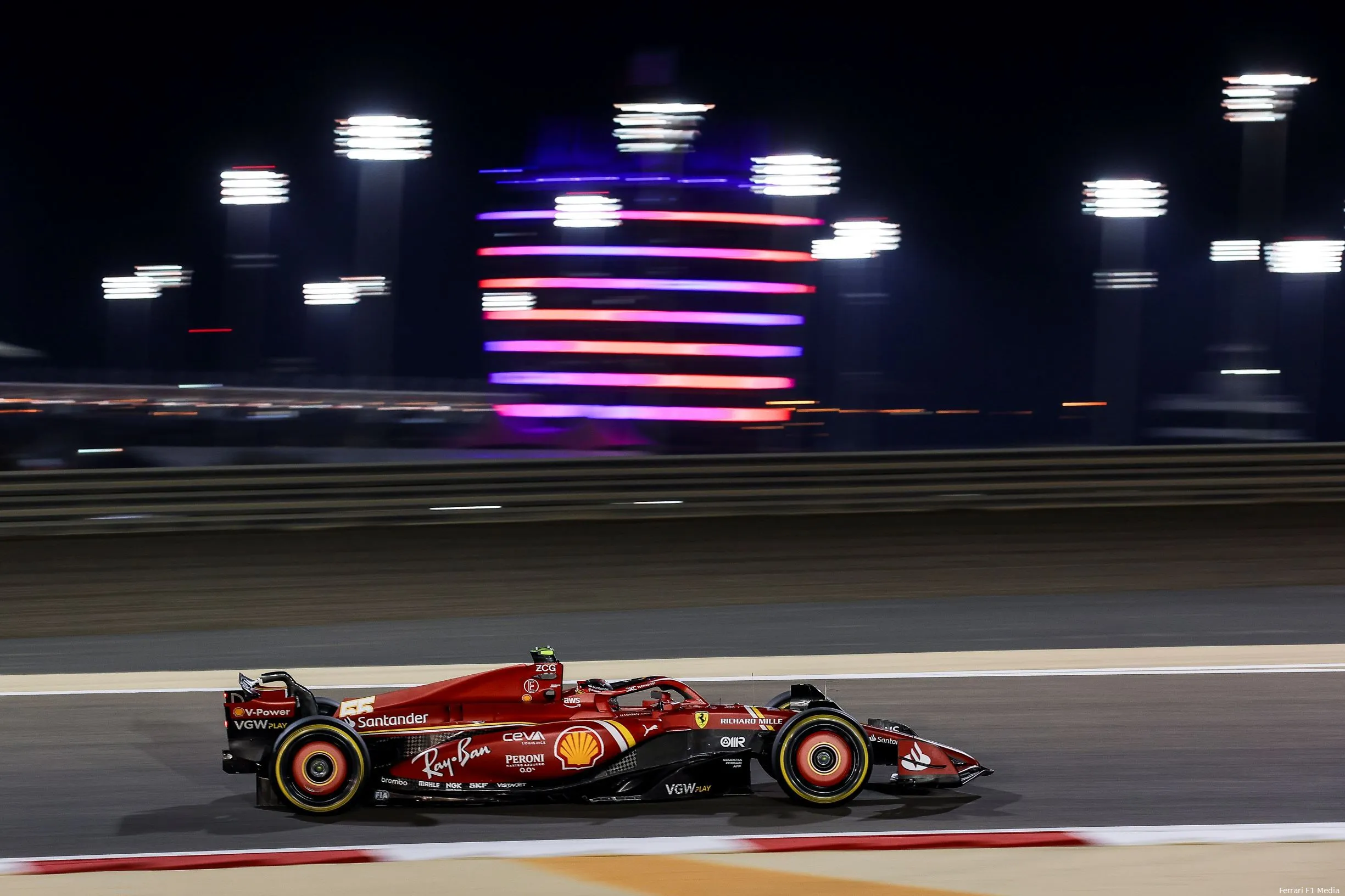 carlos sainz ferrari car24