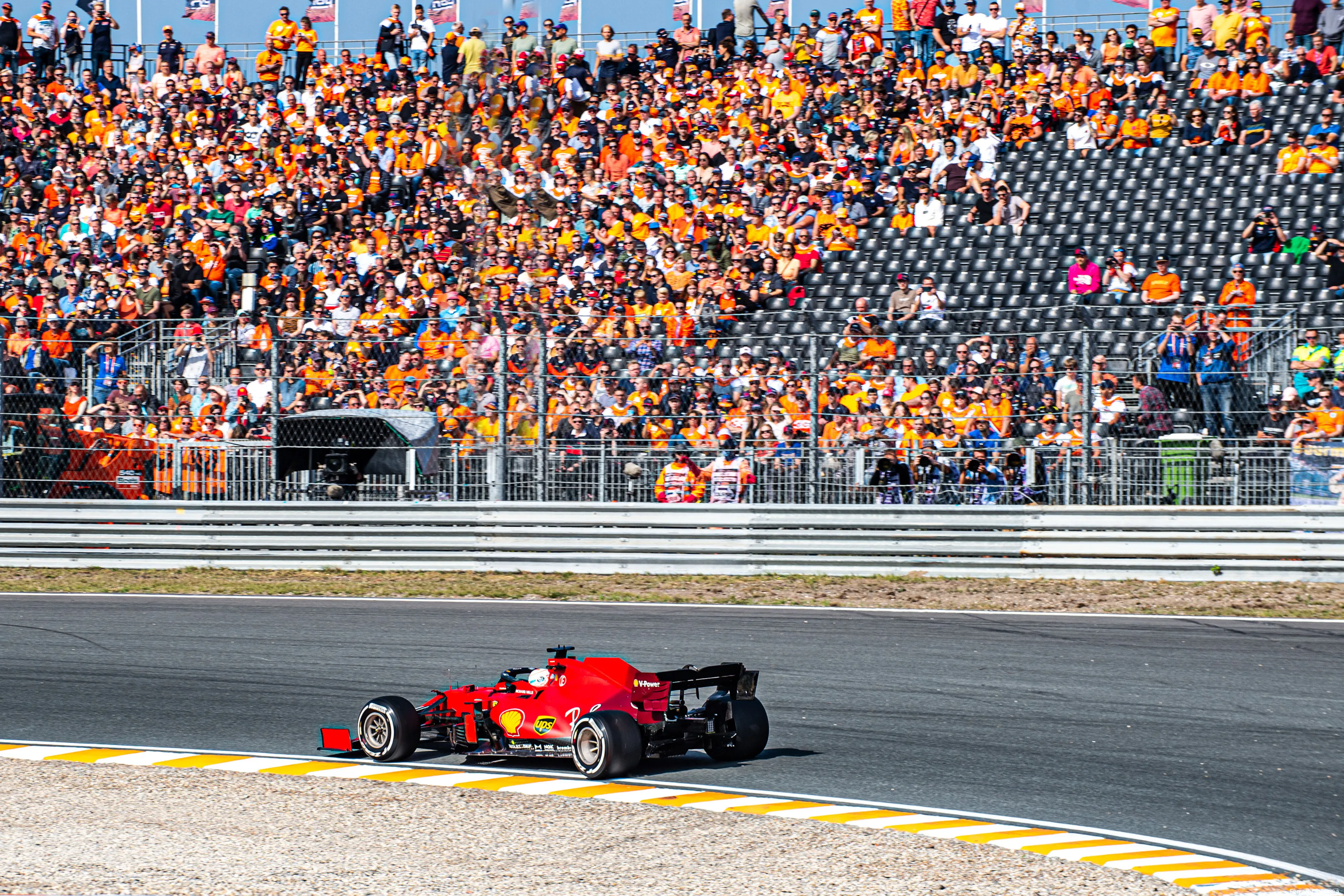 oranje tribune zandvoort dutch gp ferrari