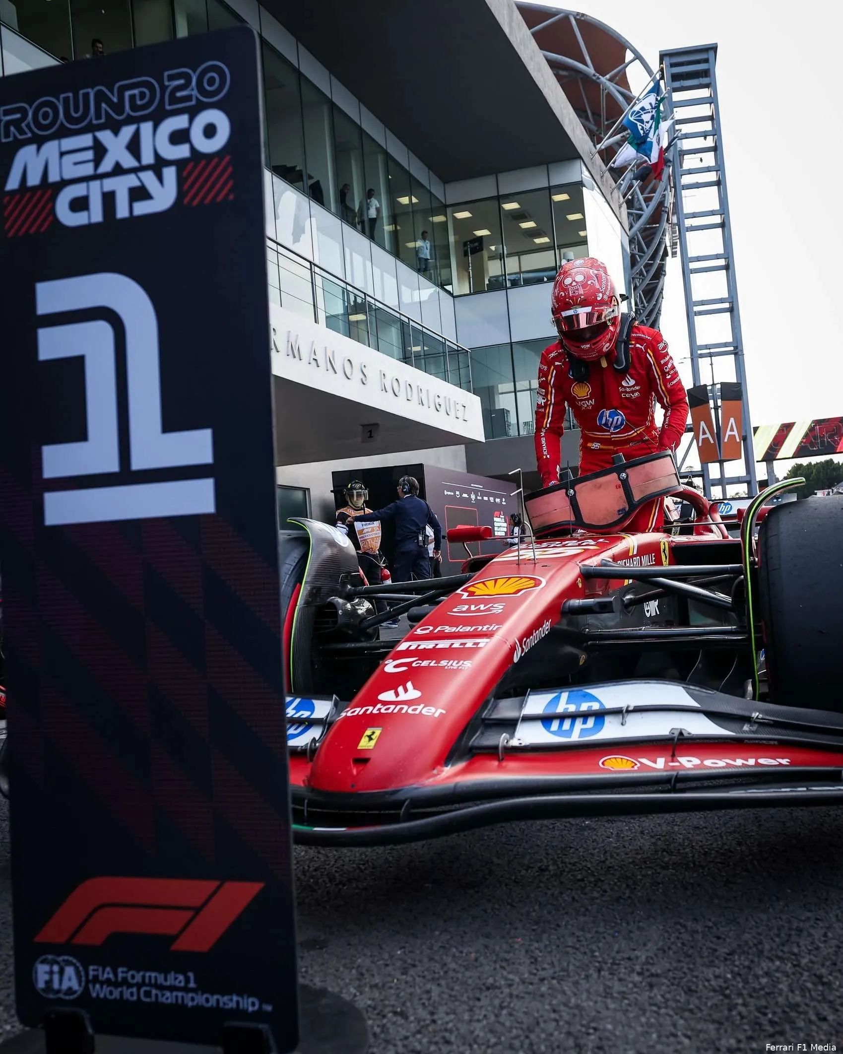 carlos sainz p1 pole kwalificatie 2024 mexico ferrari