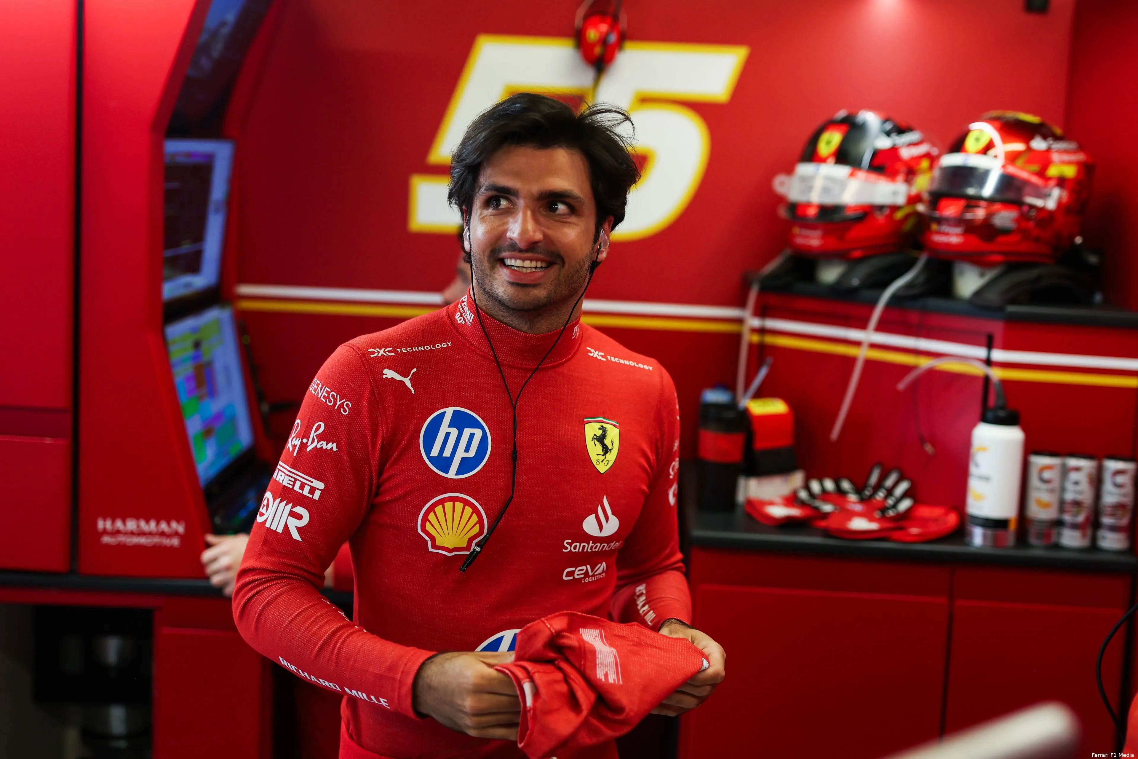 sainz ferrari abu dhabi 2024 4