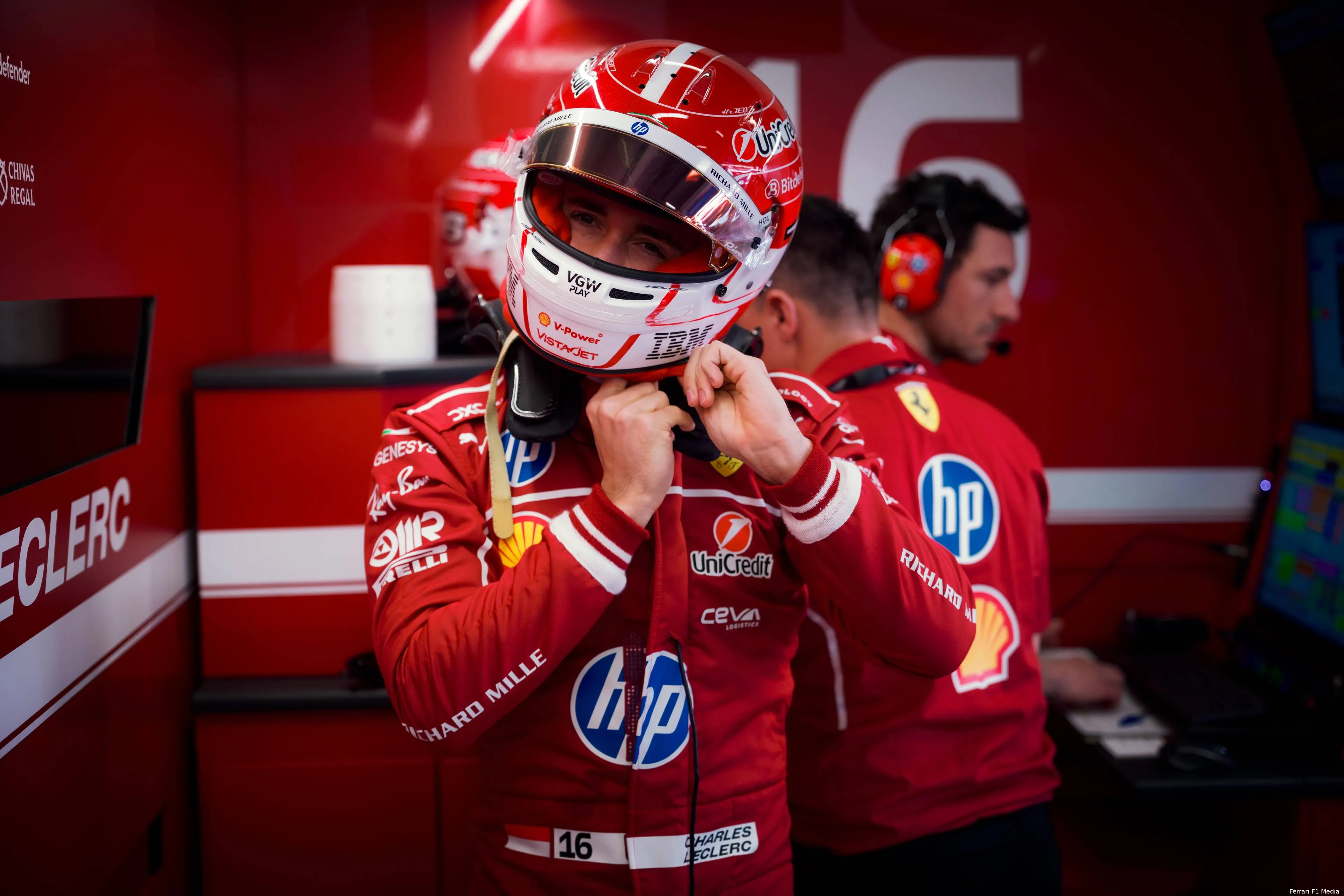charles leclerc ferrari vrijdag australie 2025 3