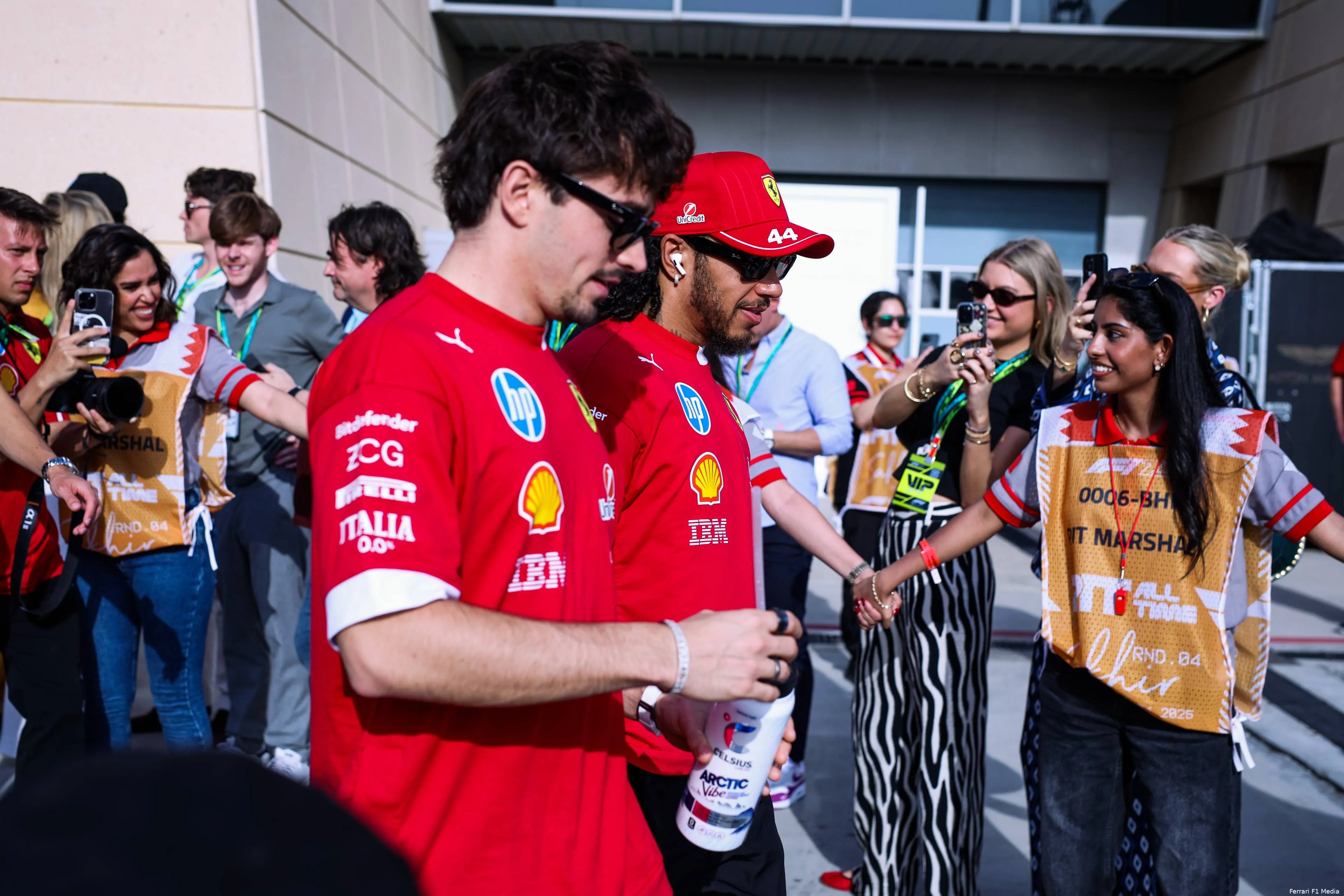 leclerc hamilton ferrari bahrein 2025