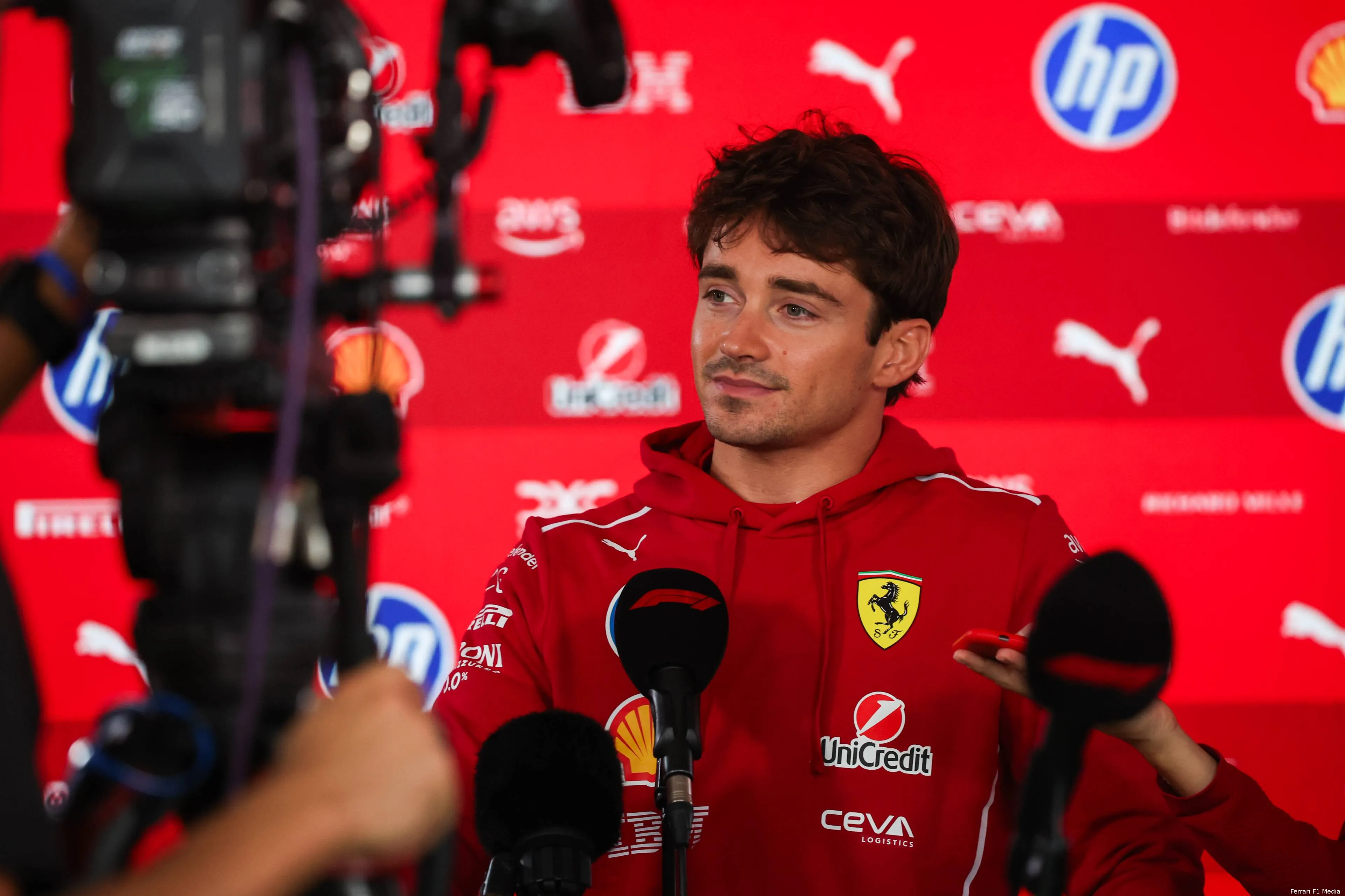 charles-leclerc-ferrari-baku-vrijdag (2)