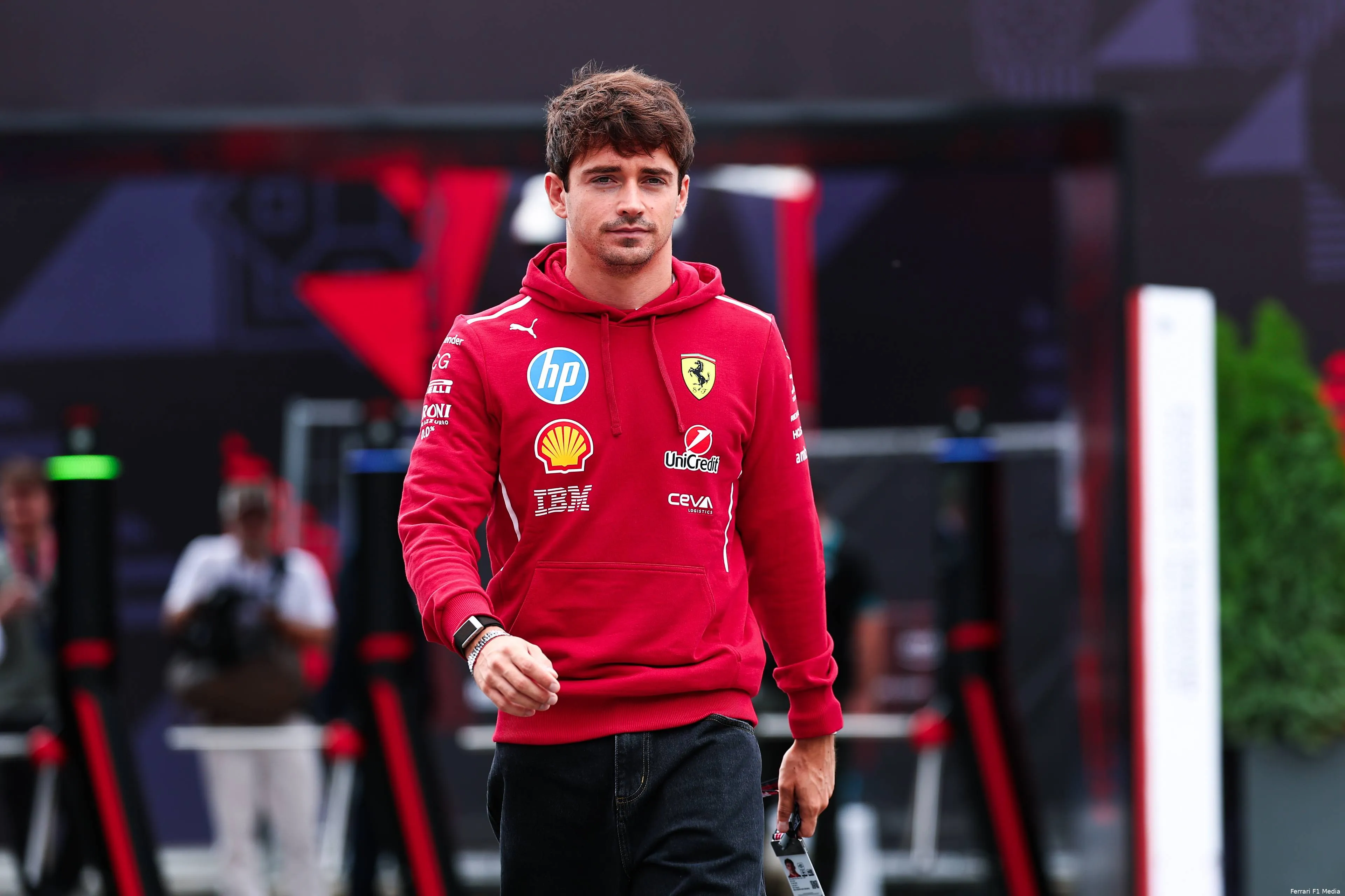 charles-leclerc-ferrari-zaterdag-bakoe-azerbeidzjan-2025